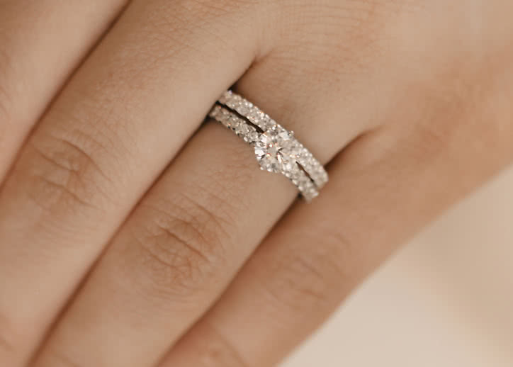 Klassisk alliansring med diamanter 18K Gulguld, Vigselring från VANBRUUN